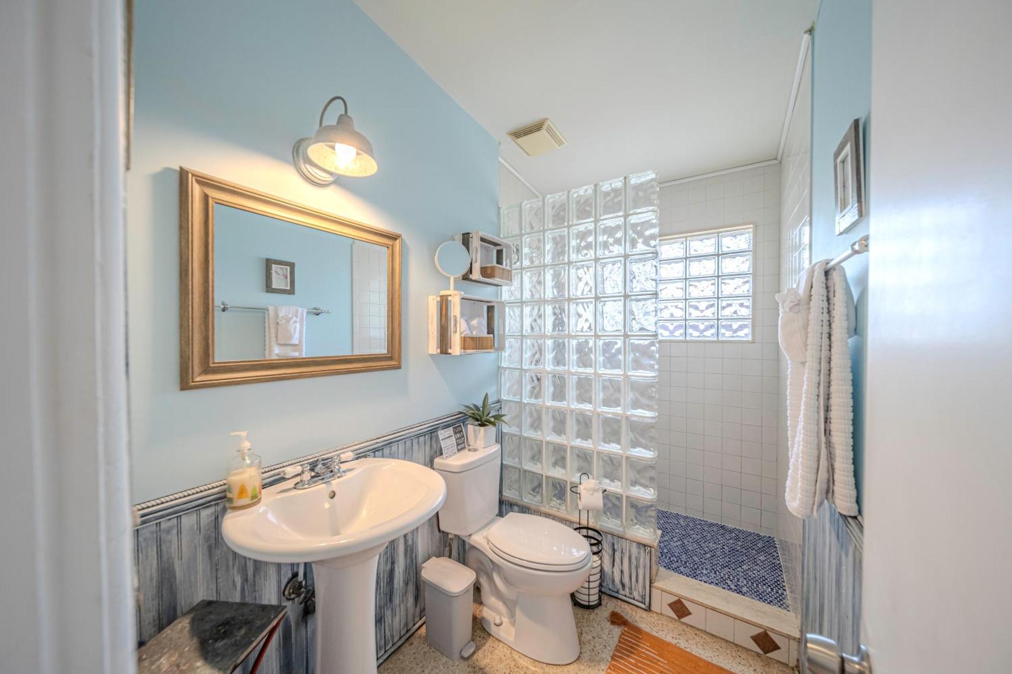 Fantastic Island House 1 Mile To The Beach With Heated Pool Сарасота Екстериор снимка